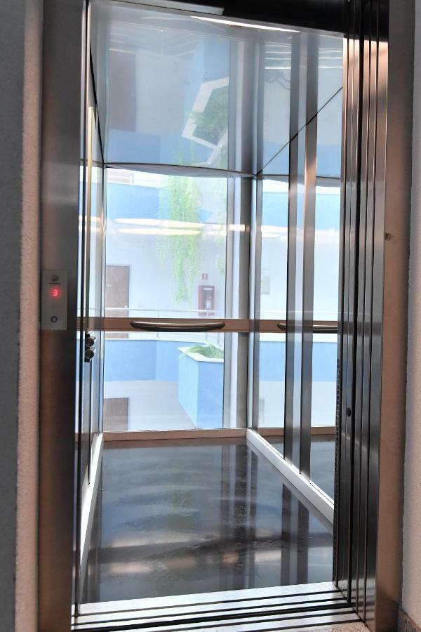 City Penthouse Vita Pula Exterior photo